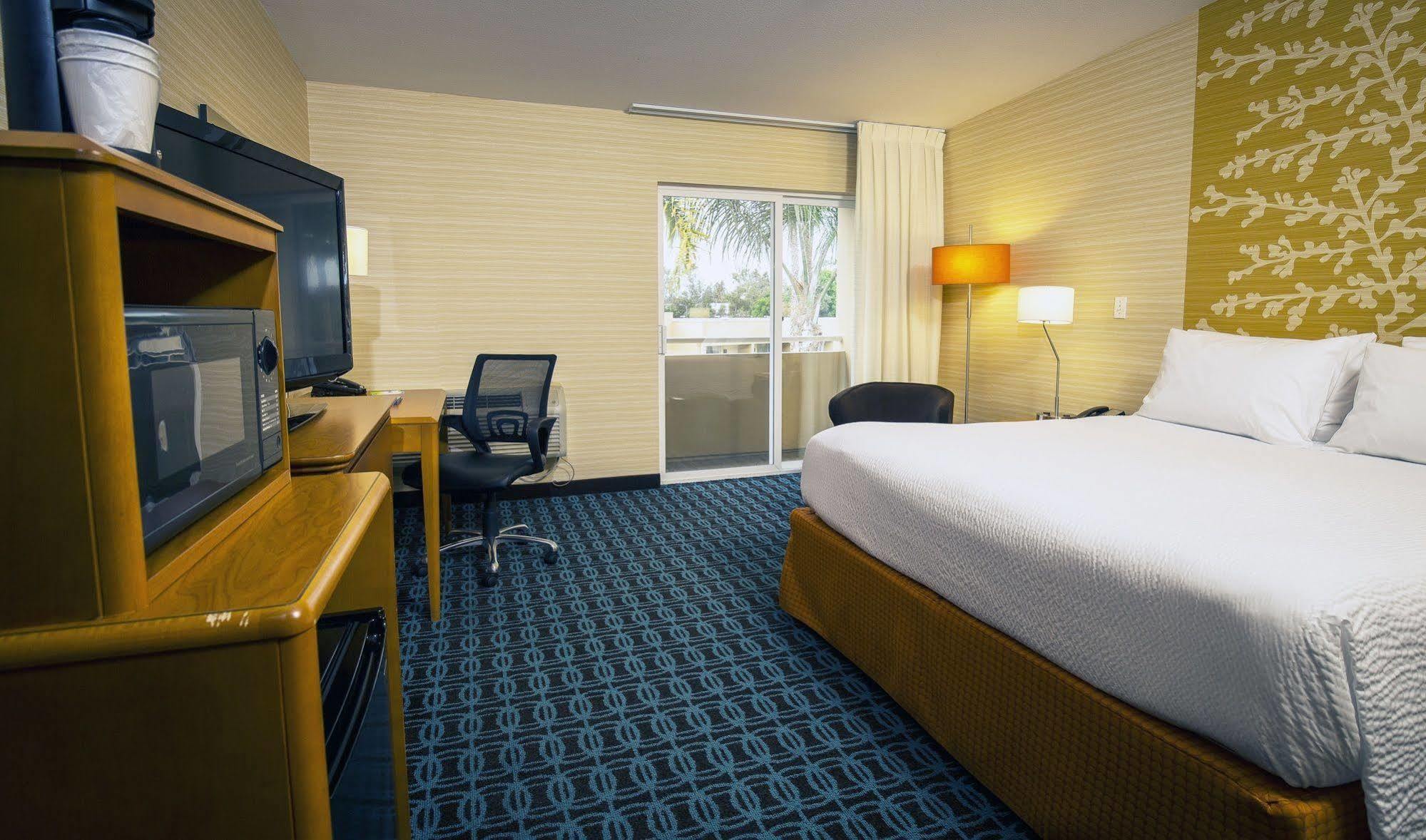 Fairfield Inn And Suites By Marriott San Jose Airport Eksteriør bilde